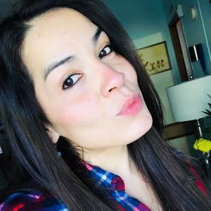 Meet your Posher, Fabiola